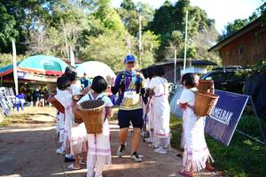 BIB: 3884
                            <button type="button" onclick="openModal(19059028)" class="btn btn-primary btn-sm float-right btn-popup" data-toggle="modal" data-target=".modal-high-quality">
                        <i class="fas fa-shopping-cart"></i> Add to Cart
                    </button>
                                            <button type="button" onclick="isThisMe(19059028, true)" class="btn btn-success btn-sm float-right btn-popup btn-isme hidden" data-toggle="tooltip" data-placement="bottom" title="นี่คือรูปของคุณใช่ไหม คลิกที่นี่เพื่อเอาเข้าอัลบั้ม">
                        <i class="fas fa-plus"></i> Add to album
                    </button>
                    <button type="button" onclick="isThisMe(19059028, false)" class="btn btn-warning btn-sm float-right btn-popup btn-isnotme hidden">
                        <i class="fas fa-ban"></i> Remove from album
                    </button>